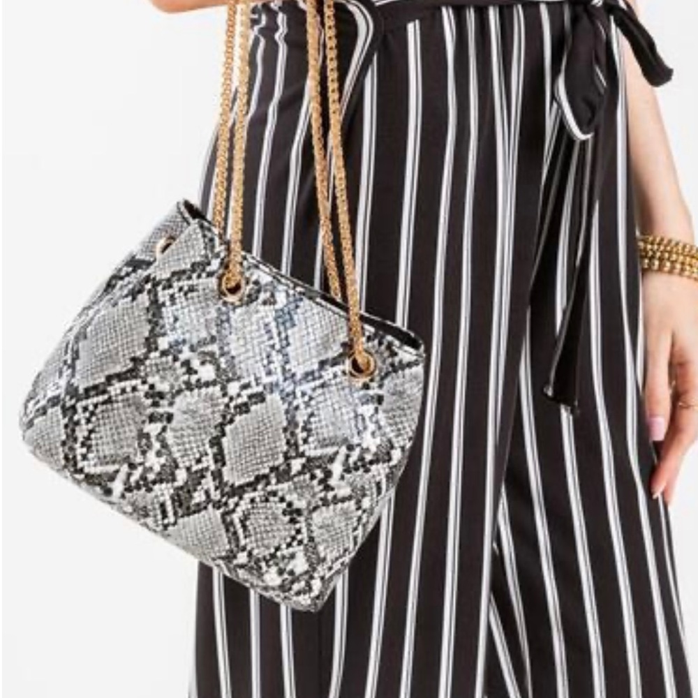 NWT Francesca’s Faux Snakeskin Bag - Picture 9 of 12